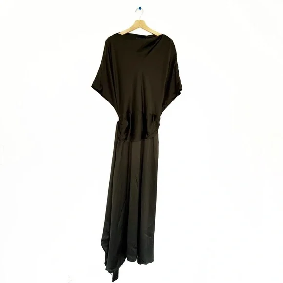brandon maxwell green silk dress Elizabethan Renaissance 16th Century Forest Green Velvet Gown